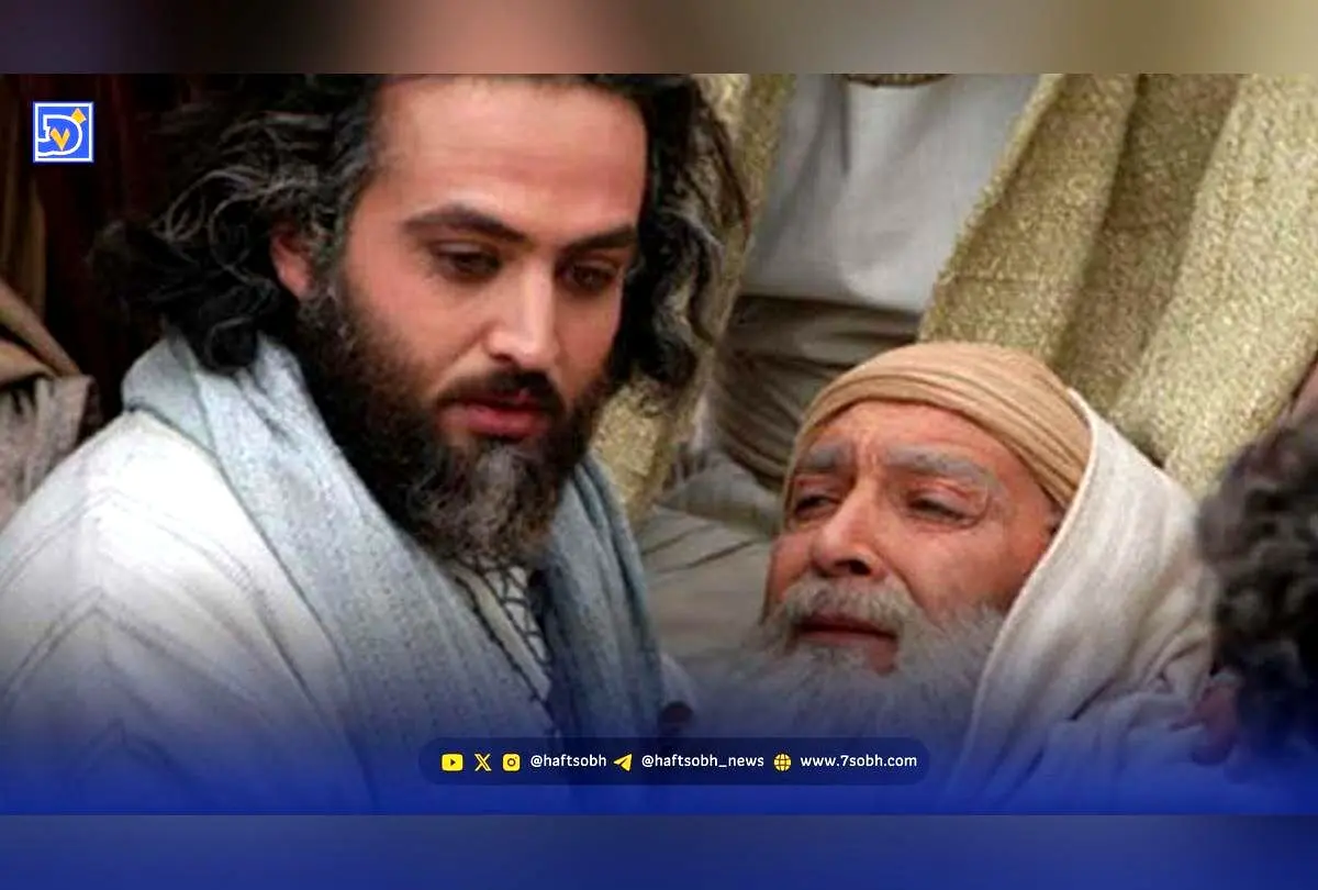 دیدار رهبر انقلاب با عوامل ساخت سریال یوسف پیامبر در بیت رهبری و اقامه نماز جماعت با بازیگران نقش یوسف و یعقوب