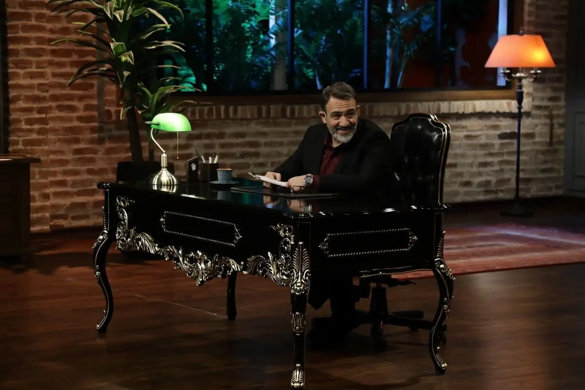 «شب‌خوش»: برنامه شبانه متفاوت مهران غفوریان در شبکه سه سیما، سه سال پربار و پر از لحظات طنز و چالش‌های جذاب