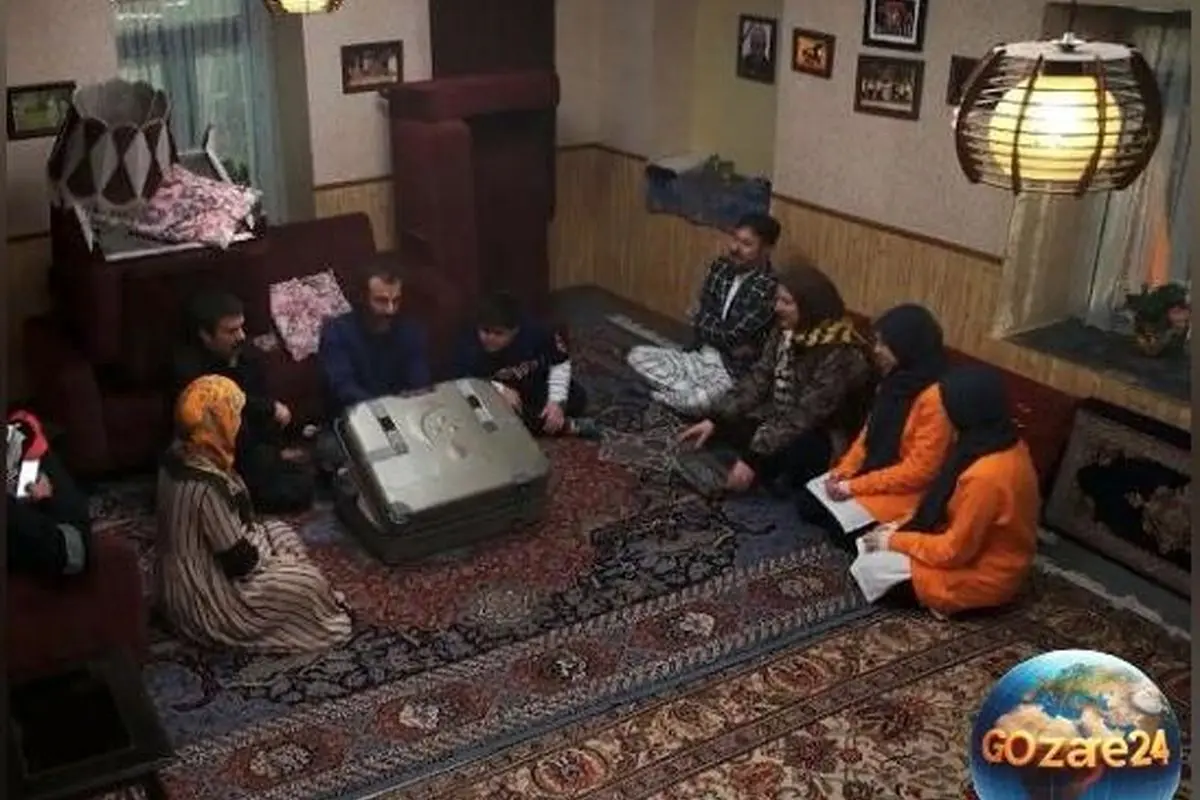 ویدئو خنده دار سوغاتی‌های فله‌ای نقی برای هما در پایتخت؛ لحظه‌ای که همه را عصبی کرد!