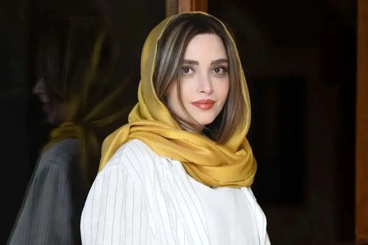 بهنوش طباطبایی با عکس هنری سیاه و سفید در استوری جدید؛ بازیگر خوشتیپ و محبوب ایران