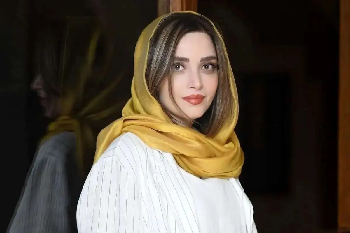 بهنوش طباطبایی با عکس هنری سیاه و سفید در استوری جدید؛ بازیگر خوش‌تیپ و محبوب ایران