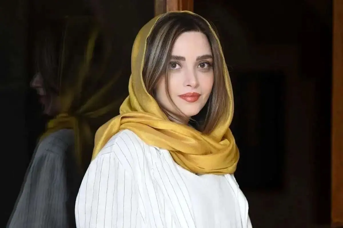 بهنوش طباطبایی با عکس هنری سیاه و سفید در استوری جدید؛ بازیگر خوش‌تیپ و محبوب ایران
