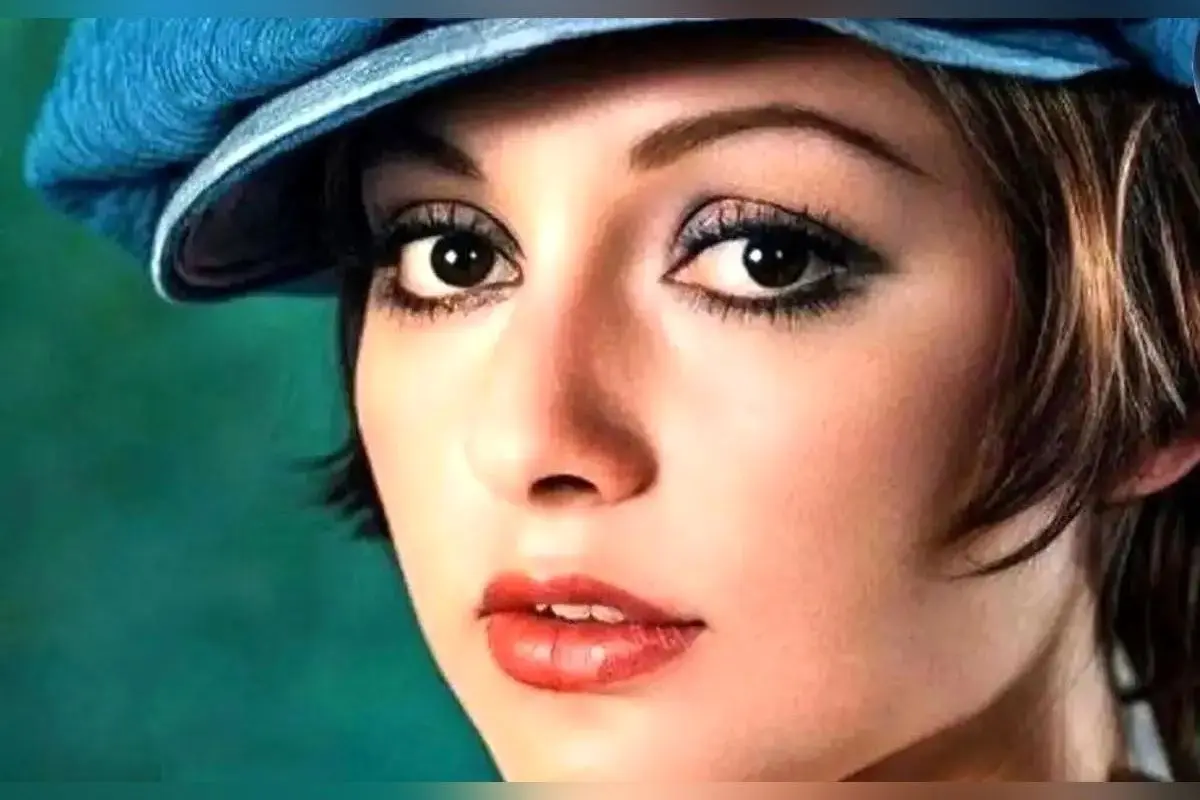 تصاویر نادر و دیدنی گوگوش در سال ۱۳۴۴؛ آغاز مسیر افسانه‌ای شاه‌ماهی موسیقی ایران