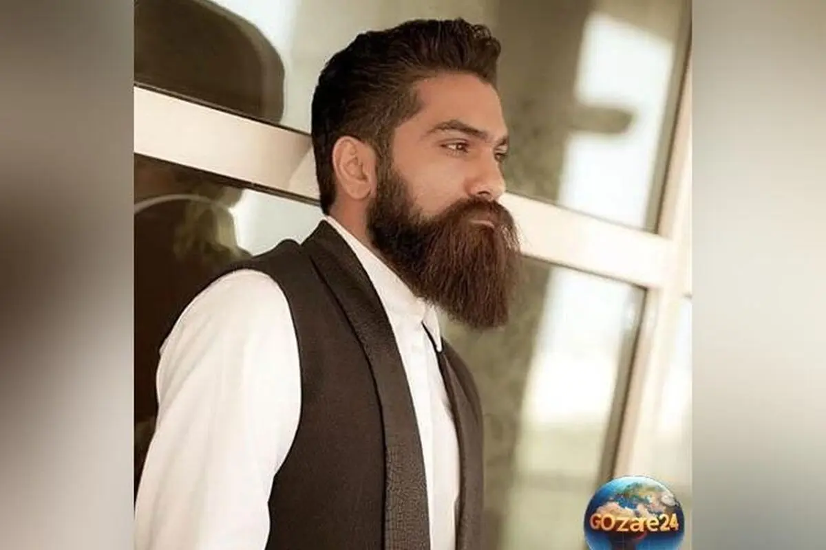 علی زندوکیلی با تیپ دهه 60 و شلوار گشاد در صفحه مجازی؛ شوخی بامزه و جذاب او با استایل نوستالژیک