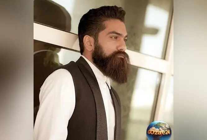 علی زندوکیلی با تیپ دهه 60 و شلوار گشاد در صفحه مجازی؛ شوخی بامزه و جذاب او با استایل نوستالژیک