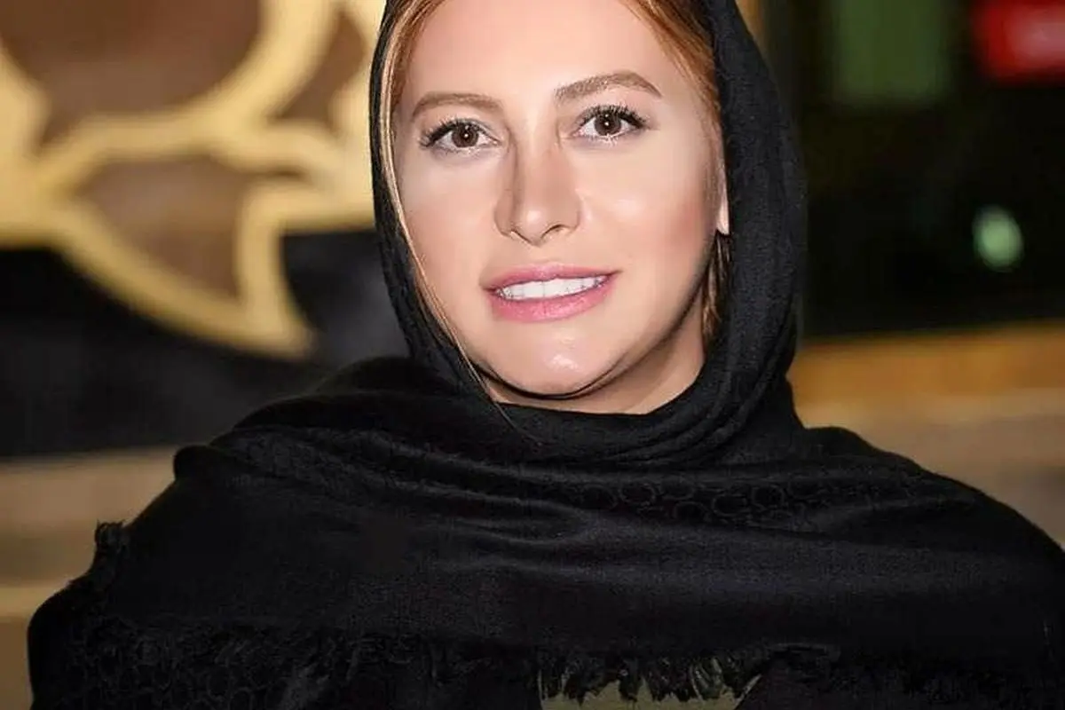 استایل مدرن و سنتی فریبا نادری با شال مامان بزرگی و شلوار لگ واید + خبر خوش از آسانسور بدون برق