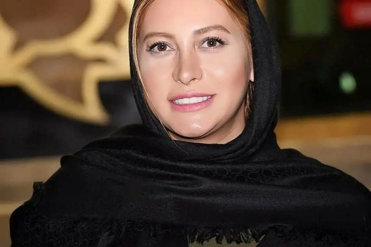 استایل مدرن و سنتی فریبا نادری با شال مامان بزرگی و شلوار لگ واید + خبر خوش از آسانسور بدون برق