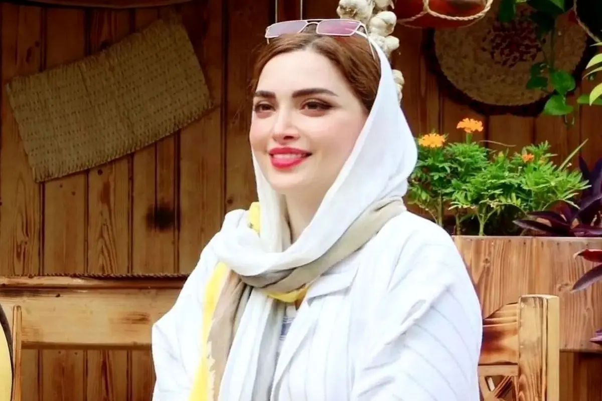 تصاویر دیدنی از بهنوش طباطبایی و نرگس آبیار در نمایشگاه کتاب + لحظاتی خاص و هنری
