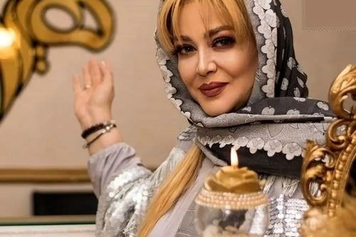 کارت عروسی لوکس بهاره رهنما و همسر سابق با روکش طلای زیبا + تصویر