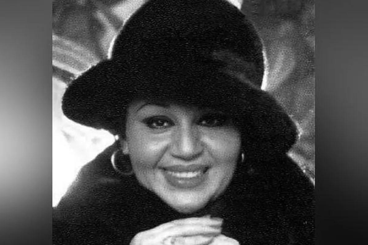 کاغذ دیواری منحصربه‌فرد خانه هایده در تهران؛ نماد سلیقه و هنر در دیزاین داخلی