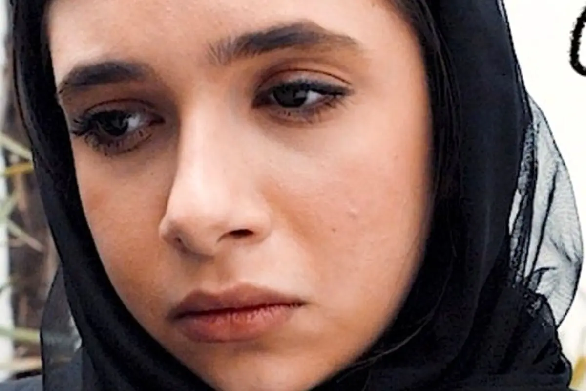 نمایش #صلحِ_عباس_آباد با استقبال بی‌نظیر در تئاتر ملک؛ بلیت‌های جدید در تیوال عرضه شد!