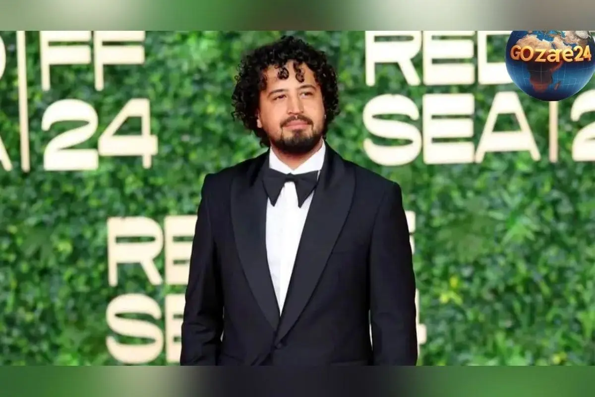 عکس مهرداد صدیقیان و پدرش که همه را شوکه کرد | شباهت استثنایی در سوگ فقدان