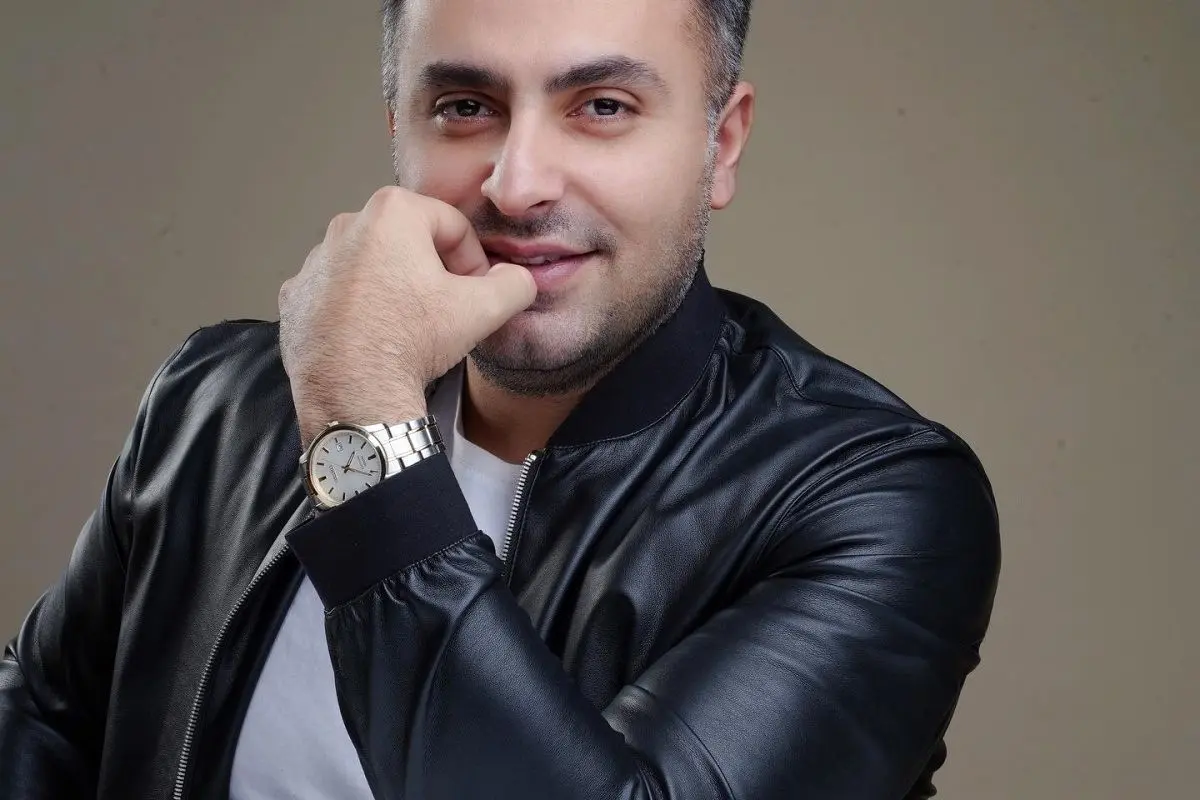 عکس جدید علیرضا طلیسچی با استایل رسمی و کت شلواری که هوادارانش را شیفته کرد!