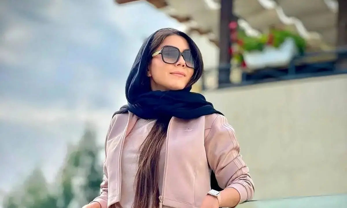 تصویر خانوادگی آزاده زارعی بازیگر آوای باران و لحظاتی خاص با خانواده
