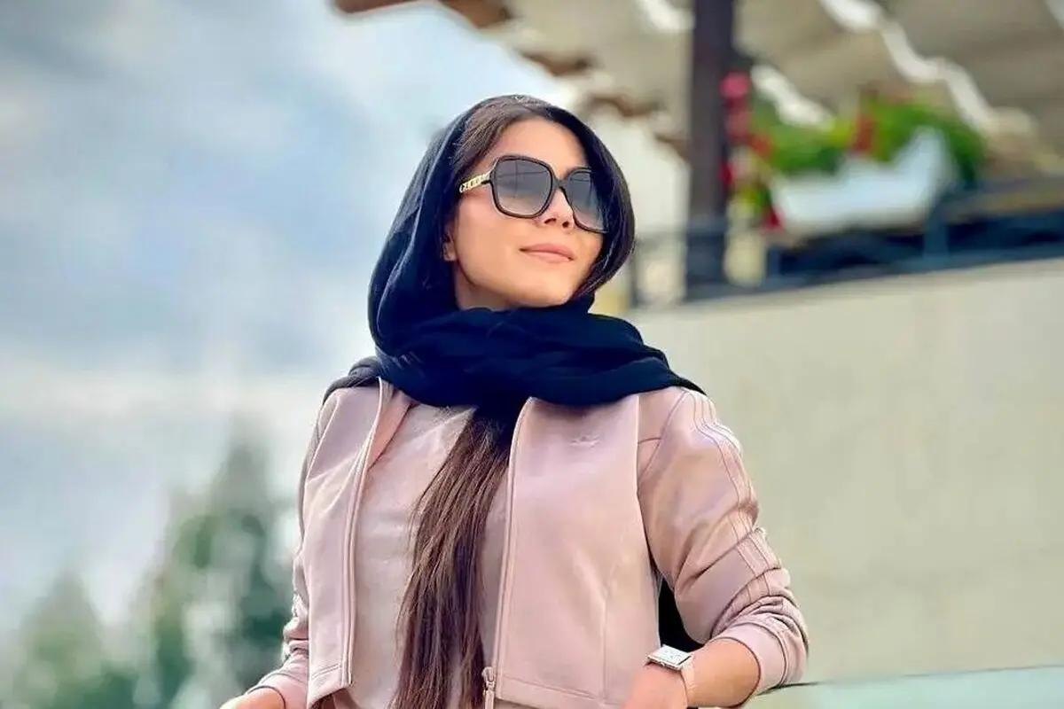 تصویر خانوادگی آزاده زارعی بازیگر آوای باران و لحظاتی خاص با خانواده