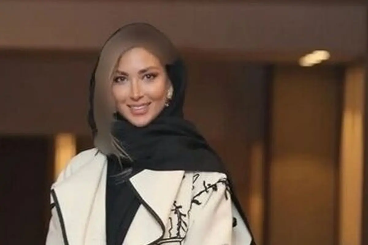 عکس چیدمان ساده و شیک میز ناهارخوری مینا مختاری، همسر بهرام رادان، با گل آنتوریوم و استوری جدید او