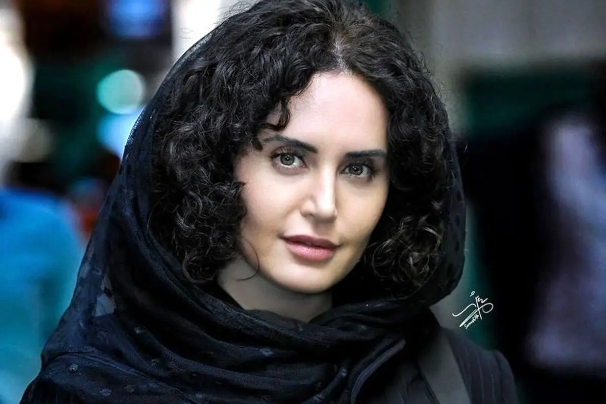 خانه لوکس الناز شاکردوست با ترکیب هنر مدرن و فرش ایرانی، مقایسه‌ای جذاب با خانه‌های ستارگان فوتبال