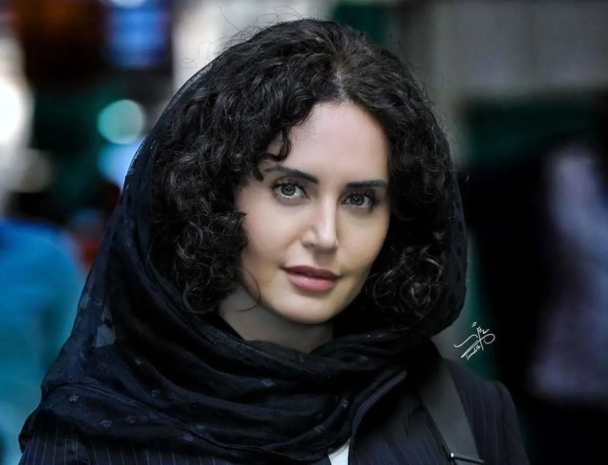 خانه لوکس الناز شاکردوست با ترکیب هنر مدرن و فرش ایرانی، مقایسه‌ای جذاب با خانه‌های ستارگان فوتبال