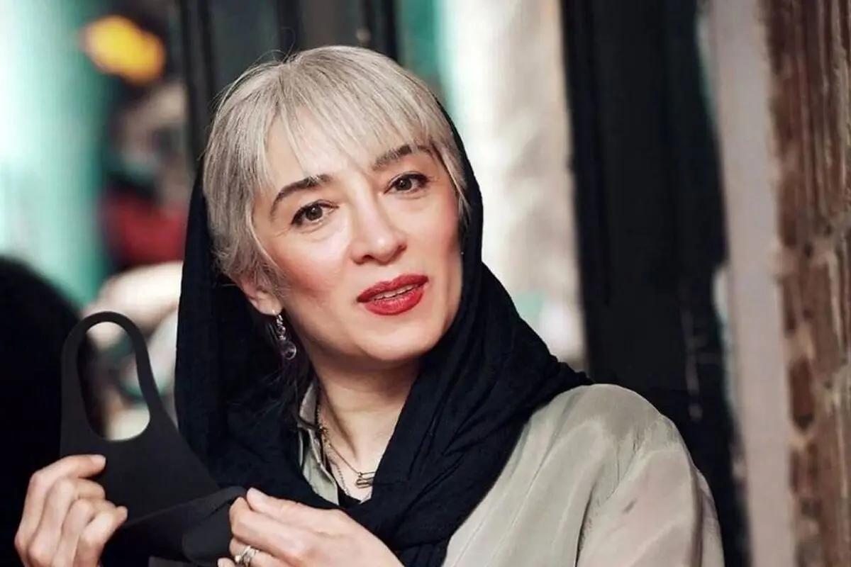 خانه متفاوت و آرام پانته‌آ پناهی‌ها با مبلمان لاجوردی و کنده‌کاری‌های هنری؛ نگاهی به دکوراسیون خاص بازیگر تاسیان