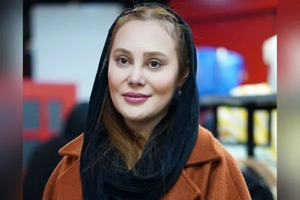 خانه جدید و لوکس خانم آرام جعفری با دکوراسیون مدرن و فرش‌های سنتی در اینستاگرام