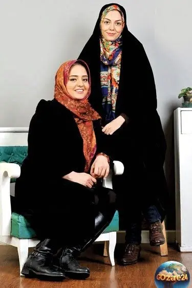 نرگس محمدی و آزاده نامداری با نصب نگین بر پیشانی در تقلید از فرهنگ هندی‌ها + عکس دیدنی