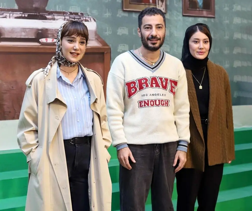 استایل جذاب و دیدینی خواهران حاجی پور، صبا و ساقی در اکران فیلم زودپز