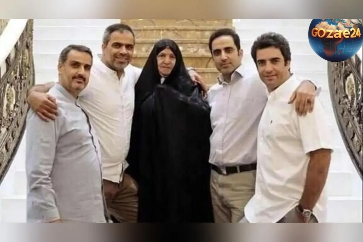عکس خانوادگی منوچهر هادی در جشن روز مادر؛ لحظه‌های گرم و محبت‌آمیز در خانه پدری