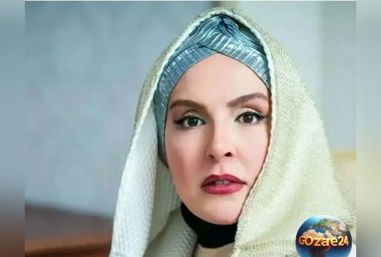 آزیتا ترکاشوند در حرم امام رضا (ع): لحظات معنوی و زیارت با چادر نماز در مشهد ۱۴۰۱