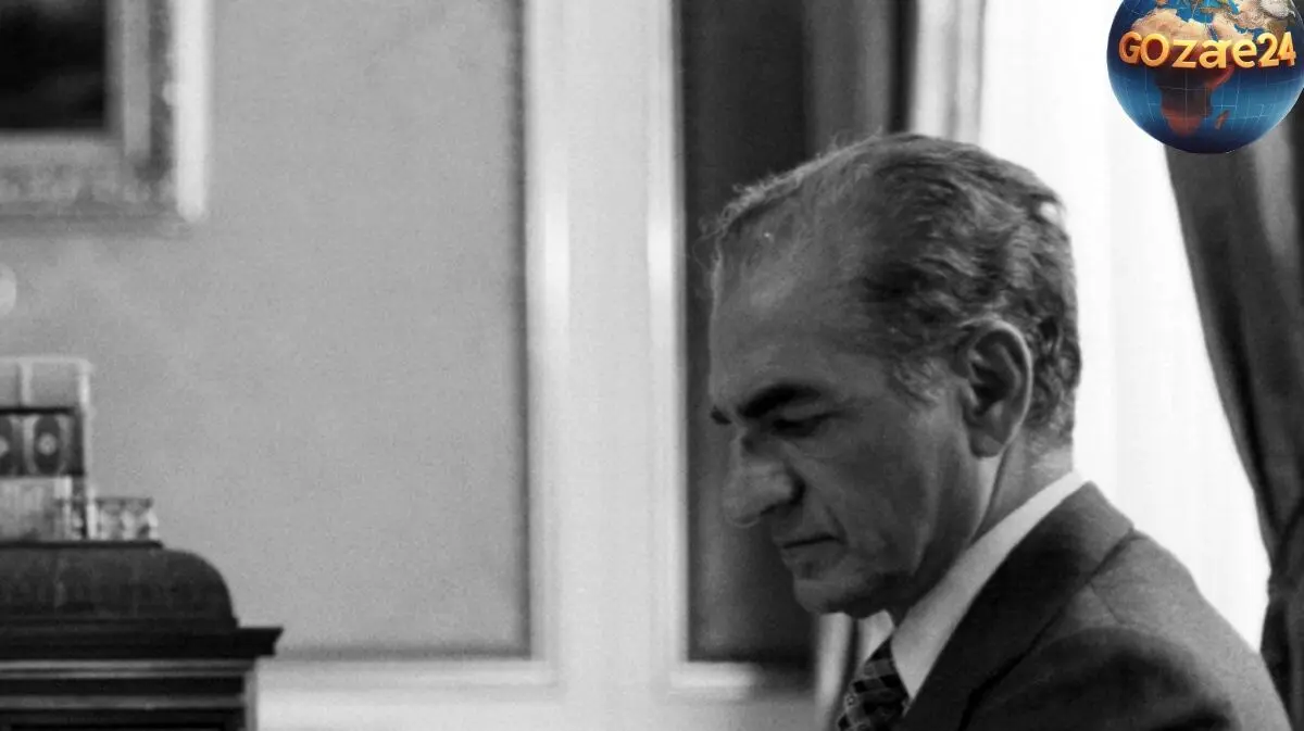 تصویر نادر و تاریخی از محمدرضا پهلوی و فرح در حرم امام رضا در سال ۱۳۵۷ | سفر در زمان به دوران پهلوی
