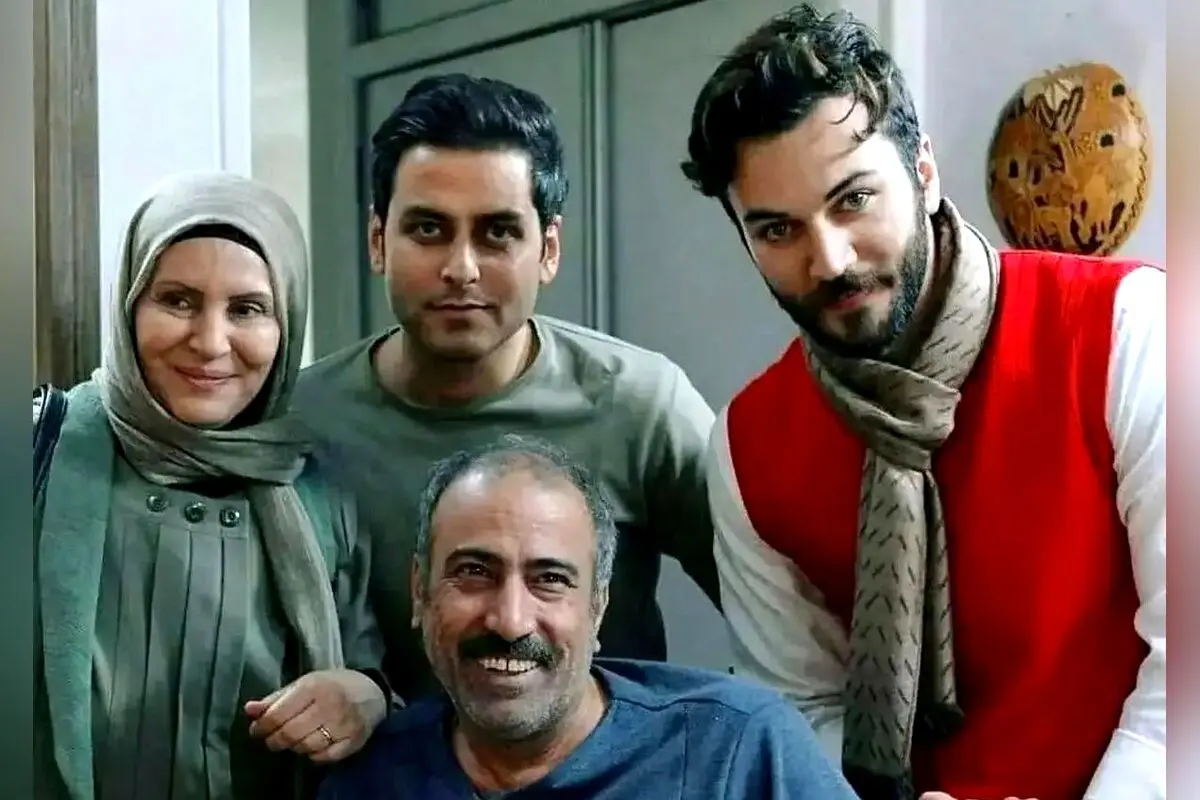 سفر زمان: دیدار نادر مهرداد میناوند، محمد علی و کامبیز دیرباز در سال ۱۳۹۸ در پشت صحنه سریال آنام
