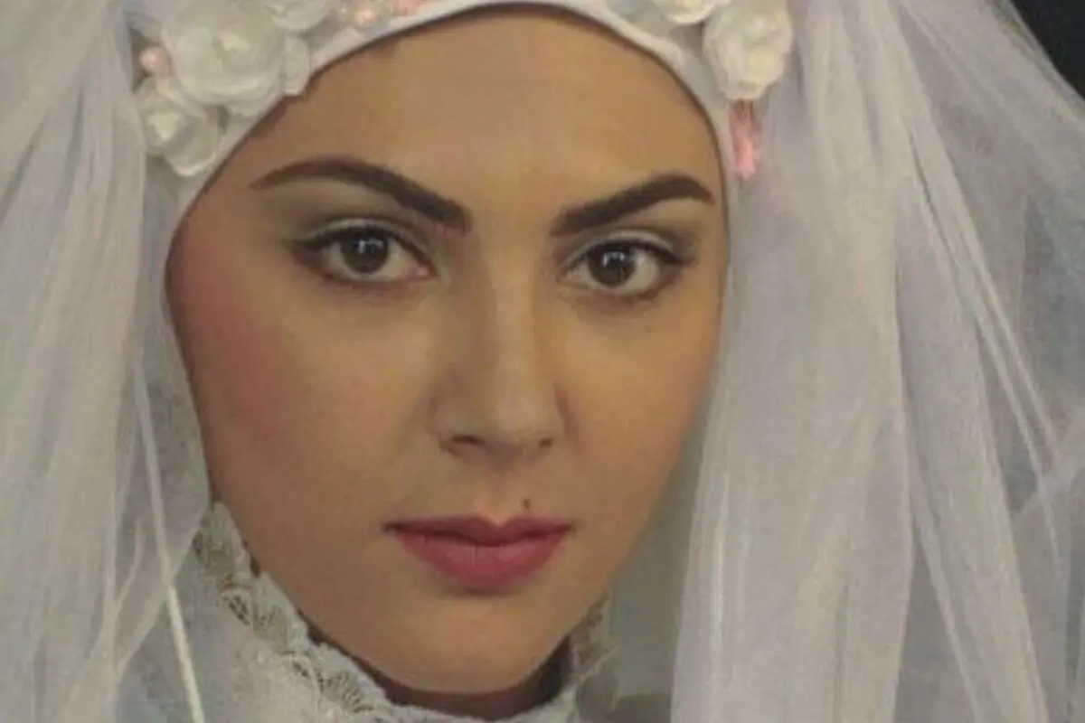 عکس آتلیه‌ای لاله اسکندری در مراسم عروسی با ژست دهه هفتادی + تصاویر جدید و دیدنی