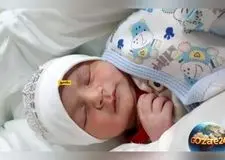 زایمان ناگهانی خانم مجری معروف در دستشویی منزل + تصاویر حیرت‌انگیز و جزئیات کامل