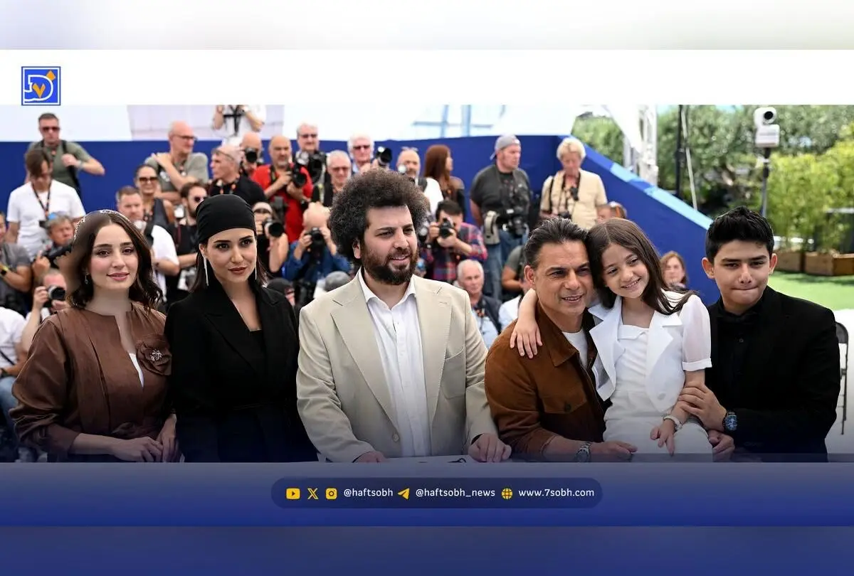 تصاویر دیدنی از بازیگران فیلم «زن و بچه» در کنار خانواده‌هایشان | حواشی هنرمندان در جشنواره کن