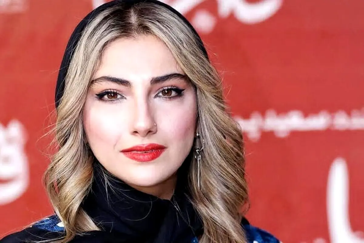 محیا دهقانی بازیگر پایتخت با استایل ساده و خفن در کافه‌های تهران + عکس‌های جذاب