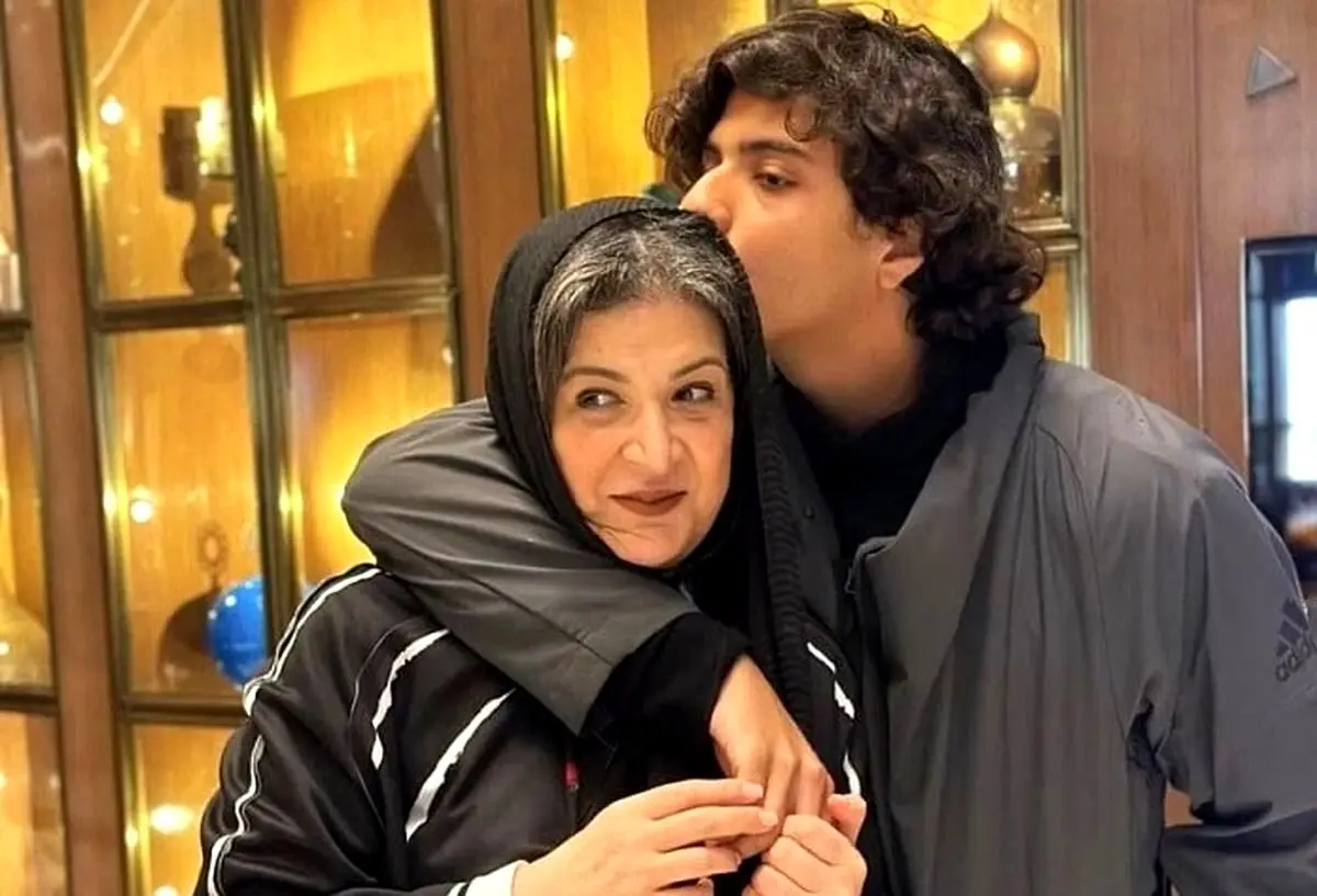 کاریکاتور خنده‌دار و دیدنی ریما رامین‌فر در نقش همای پایتخت؛ نگاهی متفاوت و جذاب به چهره بازیگر محبوب