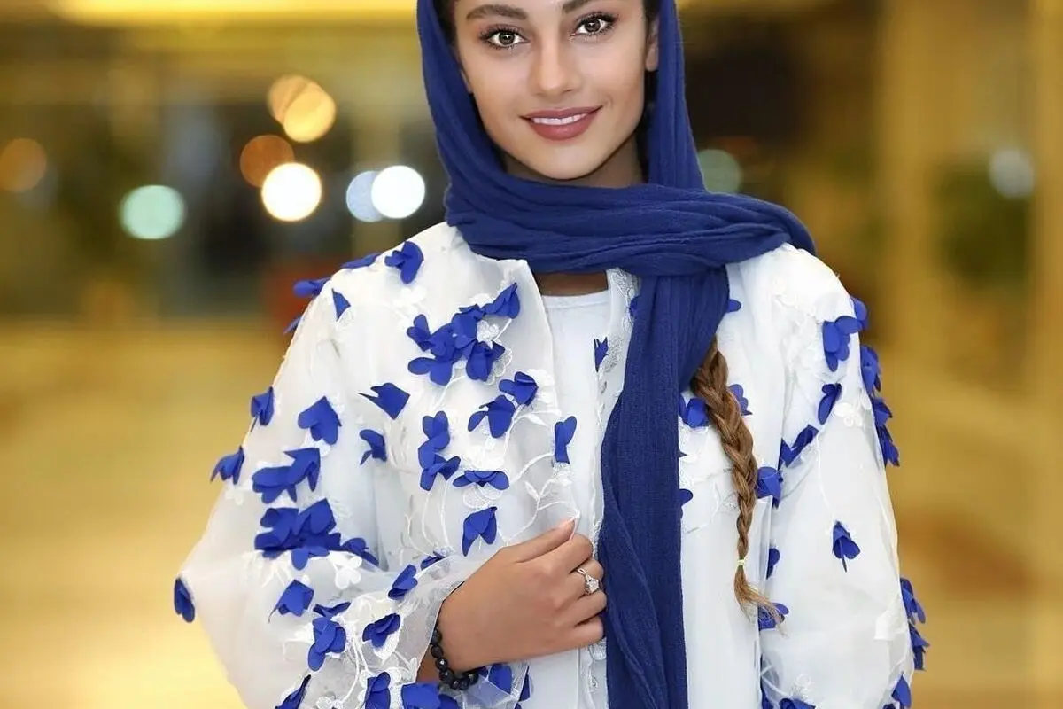 استایل شاعرانه و الهام‌گرفته از هنر ایرانی در لباس ترلان پروانه