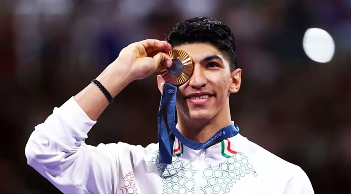 آرین سلیمی در لباس کردی زیبا و برادر کوچکش، طلای المپیک پاریس، و پهلوان کرمانشاهی، افتخار ایرانی را جهانی کرد! +عکس