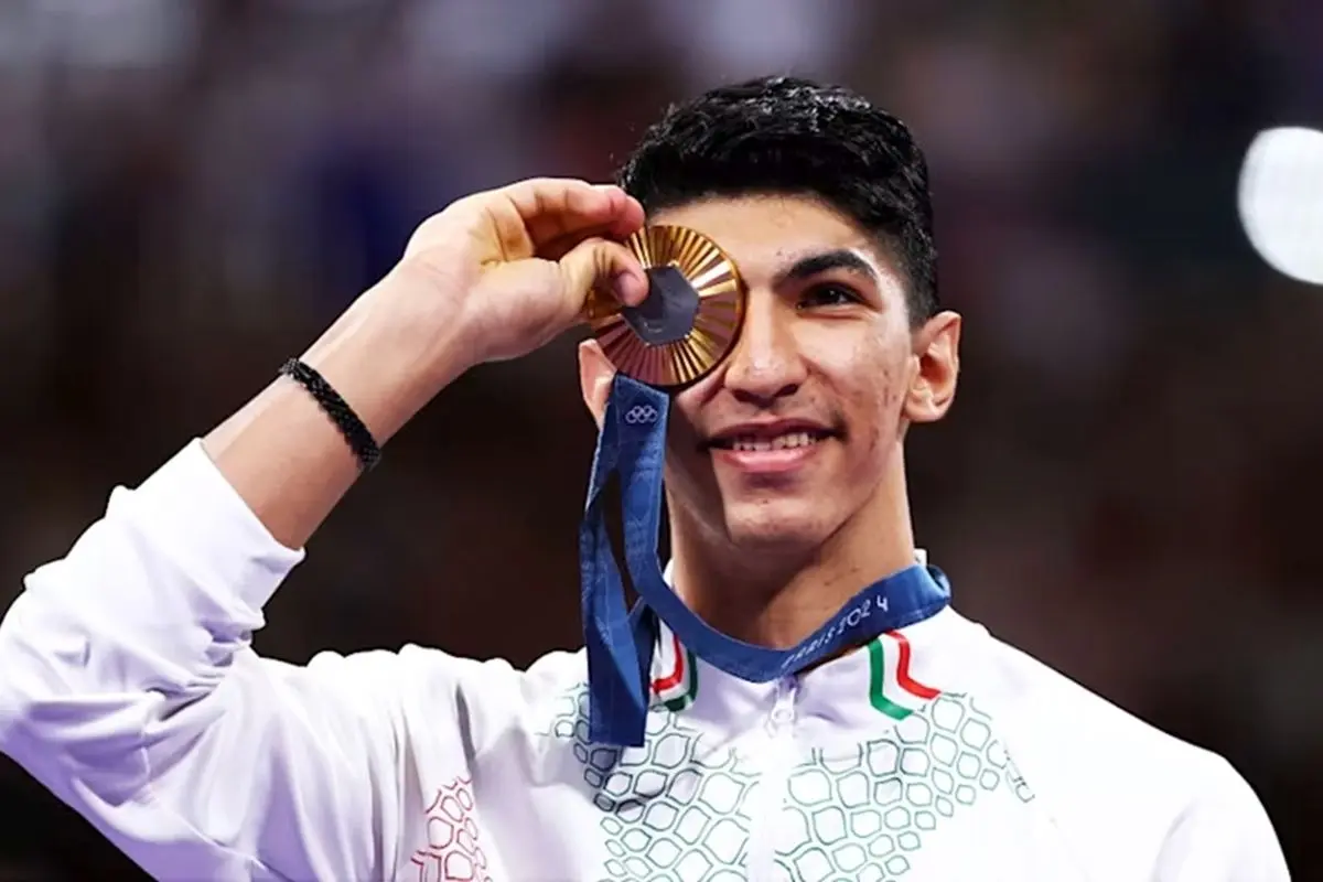 آرین سلیمی در لباس کردی زیبا و برادر کوچکش، طلای المپیک پاریس، و پهلوان کرمانشاهی، افتخار ایرانی را جهانی کرد! +عکس