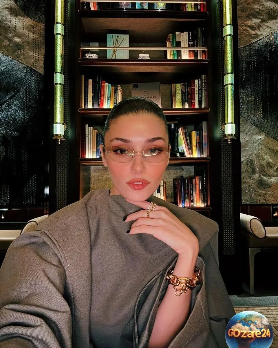 عشوه و ناز هانده ارچل با پیراهن خال خالی کوتاه و جذاب در اینستاگرام