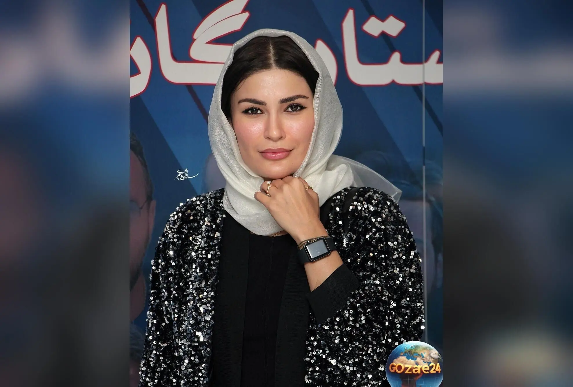 شیوا طاهری با استایل مینیمال و شال خالدار در جدیدترین پست اینستاگرام خود را نشان داد