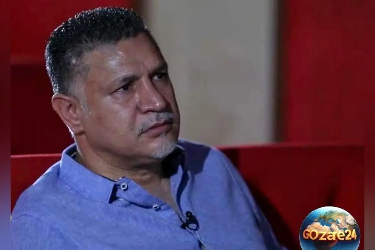 علی دایی و برادرش در خانه ابدی پدر اردبیلی‌اش فاتحه خواندند؛ لحظه‌ای کمتر دیده شده از مرد محبوب ایران