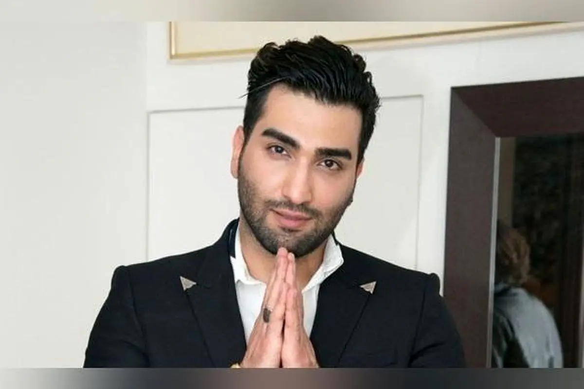 تصاویر جنجالی حسین تهی روی پل چوبی و شیشه‌ای در تایلند؛ سفر به سرزمین معابد و نماد فیل