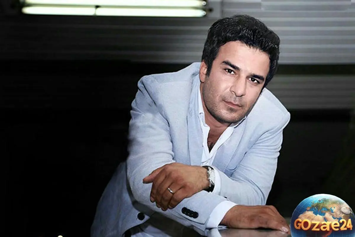تیپ دهه 50 یوسف تیموری در پشت صحنه فیلم تک‌خال؛ عکس نوستالژیک و متفاوت بازیگر در استایل قدیمی