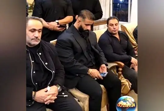 حضور هادی چوپان و علی نعمتی در خانه مرحوم فرامرز عزیزی، بدنساز جوان پرپَر شده با فیلم| یاد و خاطره درگذشتگان ورزش کشور