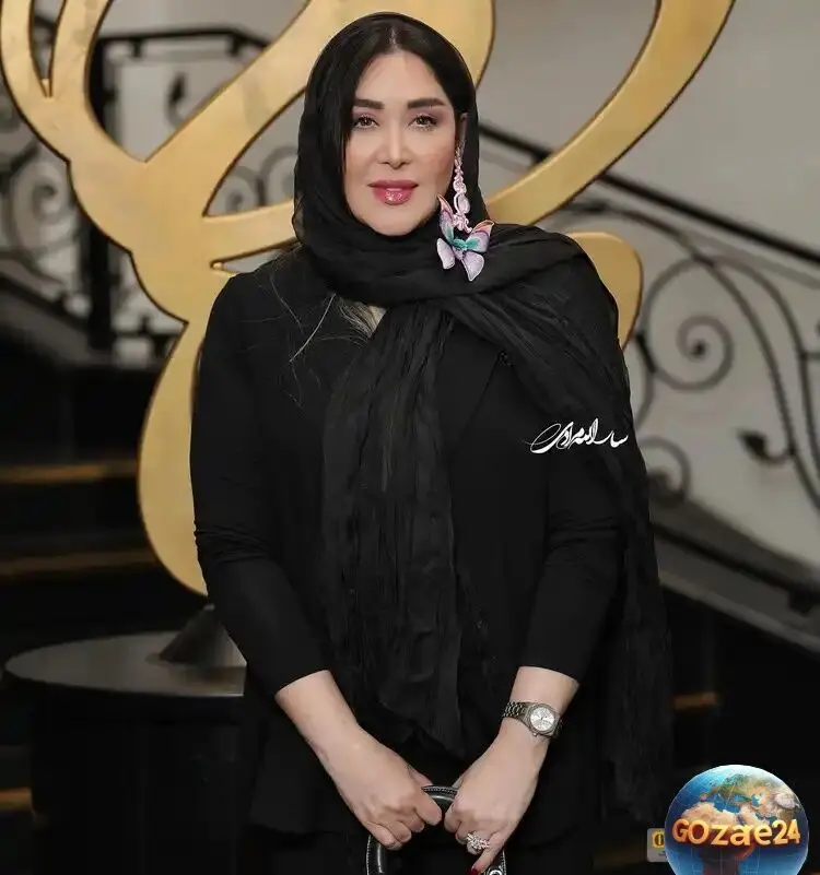 سارا منجزی پور، بازیگر و همسر محمد علیزاده، با مانتو کتی شیک و اسپرت در اینستاگرام ظاهر شد