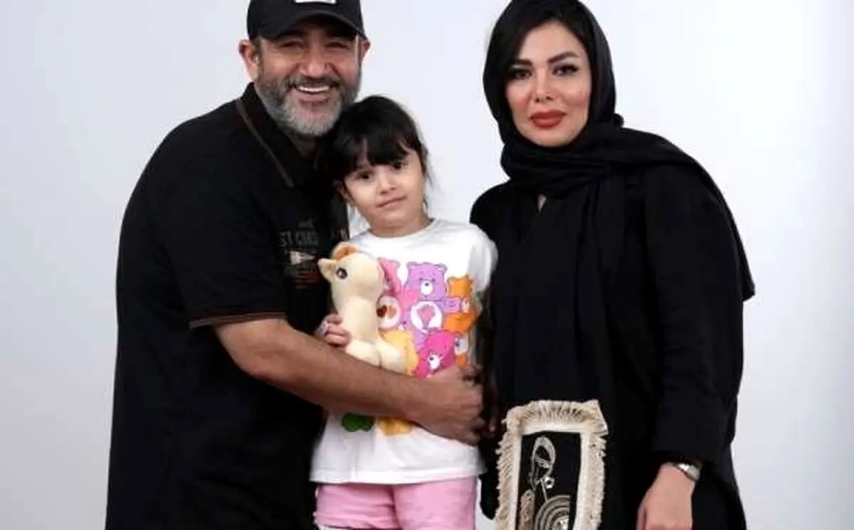 تصاویر دیدنی از سینه‌زنی مهران غفوریان و دخترش در هیئت محرم