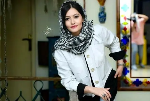 دکوراسیون مدرن و دلنشین کتاب‌فروشی پردیس احمدیه؛ فضایی جذاب برای عکاسی و علاقه‌مندان به کتاب
