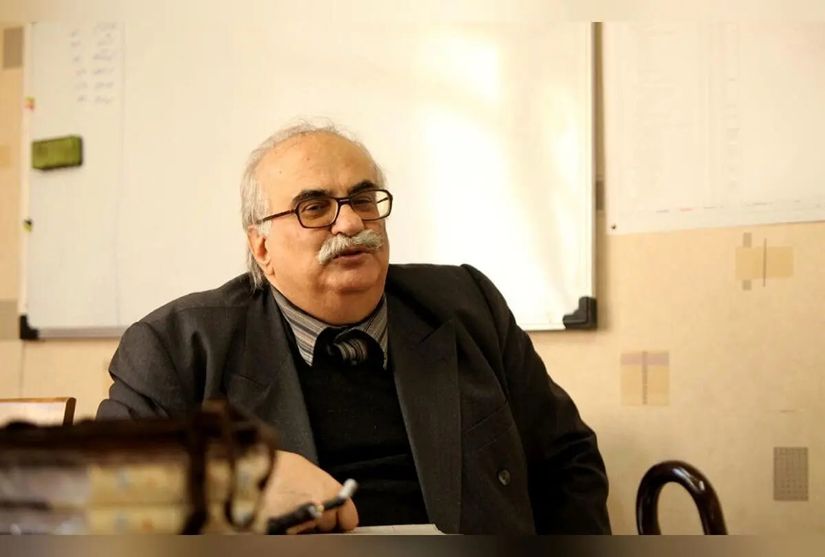 بیوگرافی خسرو معتضد؛ تاریخ‌پژوه و مجری محبوب صدا و سیما در ۸۳ سالگی به همراه همسر و فرزندان