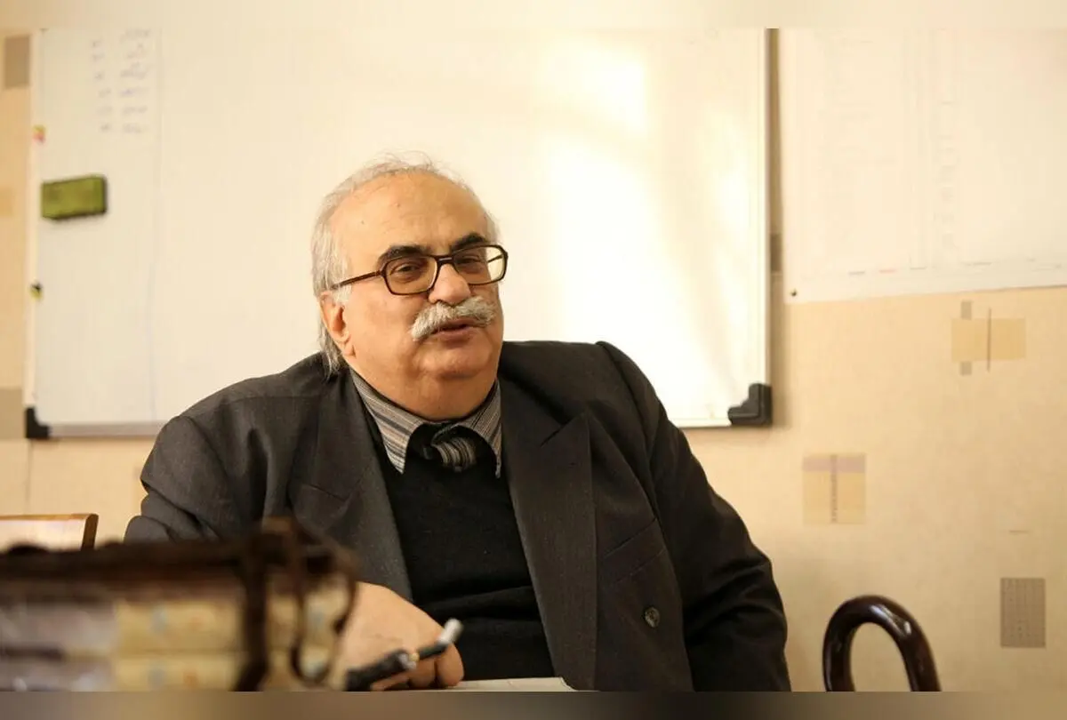 بیوگرافی خسرو معتضد؛ تاریخ‌پژوه و مجری محبوب صدا و سیما در ۸۳ سالگی به همراه همسر و فرزندان