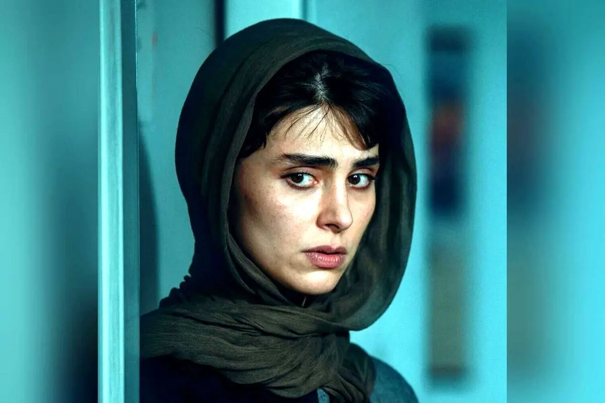 آشپزخانه چوبی و سبز در سریال آبان؛ نماد عشق و خاطرات دلنشین خانواده